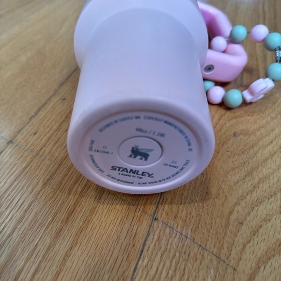 Stanley quencher, H2O, flow state Tumblr Mother’s Day, 40 oz. - Picture 5 of 7